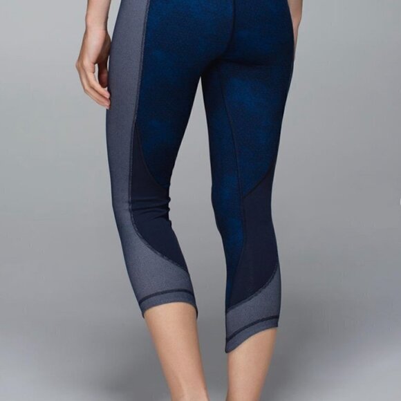 Lululemon Wunder Under  Crop Sashiko Size 4 - Picture 2 of 14